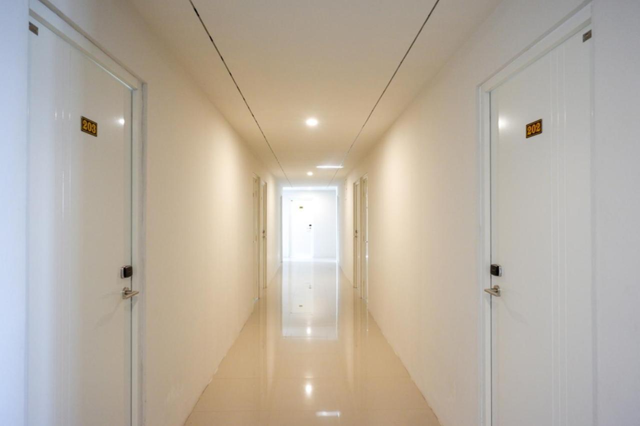 Reddoorz Plus Near Solo Baru Exterior foto