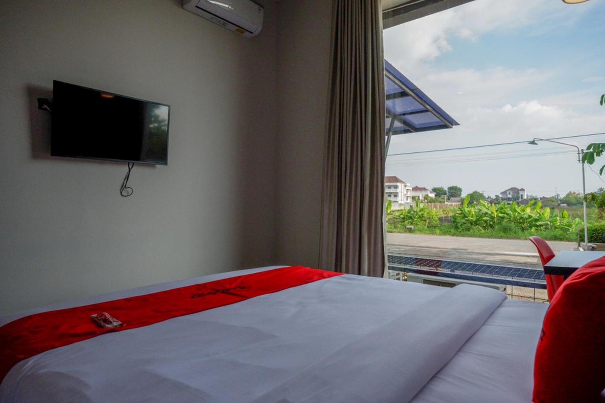 Reddoorz Plus Near Solo Baru Exterior foto