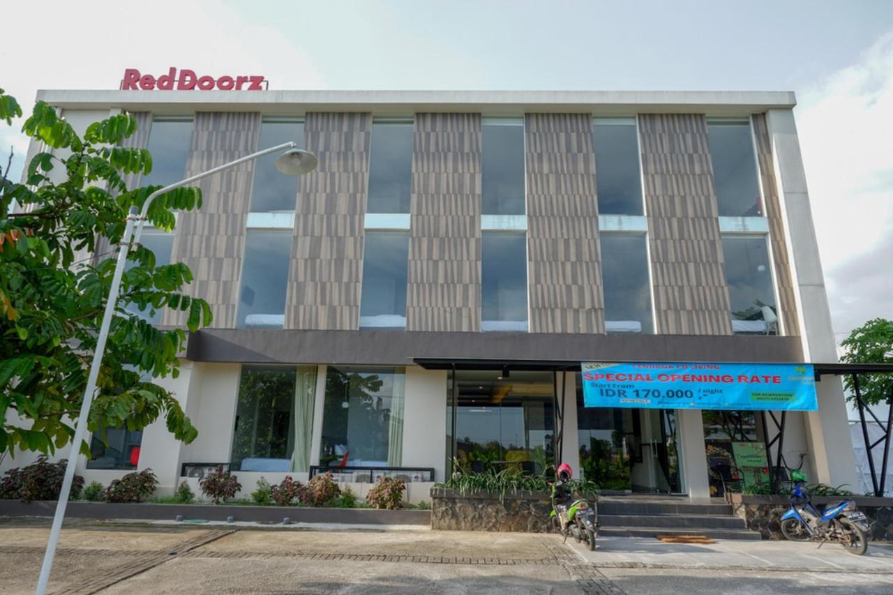Reddoorz Plus Near Solo Baru Exterior foto