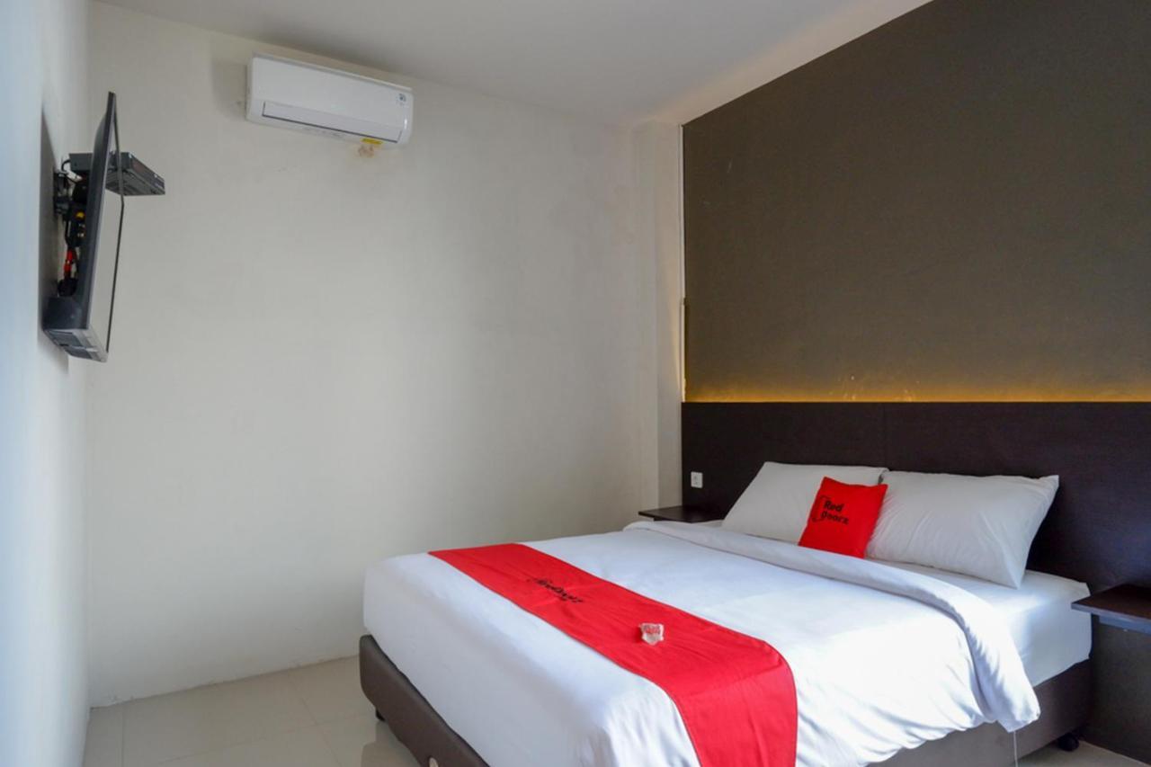 Reddoorz Plus Near Solo Baru Exterior foto