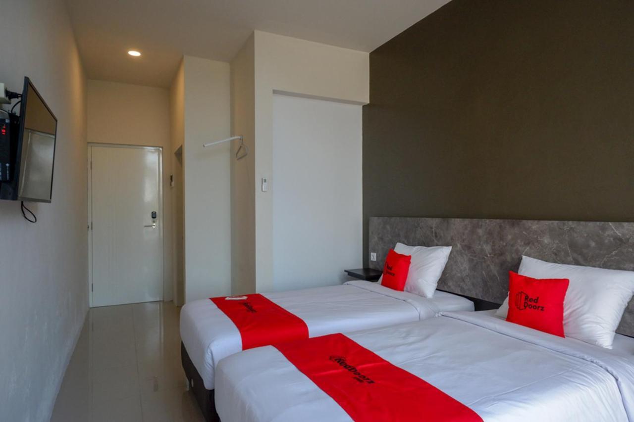 Reddoorz Plus Near Solo Baru Exterior foto