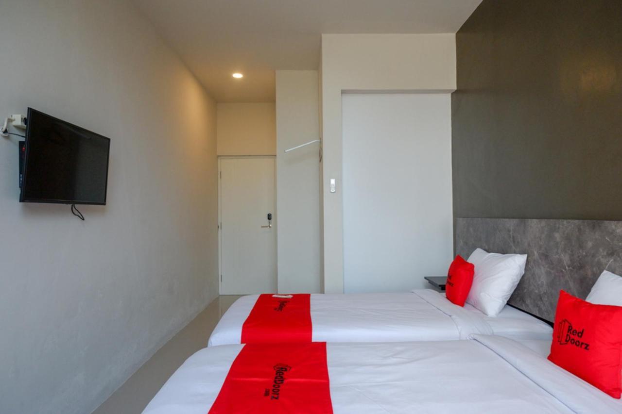 Reddoorz Plus Near Solo Baru Exterior foto
